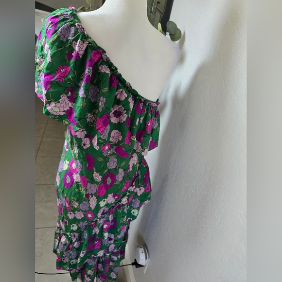 Backstage Floral One-Shoulder Green Multi Dress - Picture 5 of 8